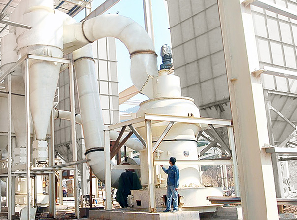 大型非金屬礦磨粉機廠家，桂林鴻程磨粉機，磨粉機，節(jié)能磨粉機，立磨，超細(xì)磨粉機，桂林鴻程磨粉機